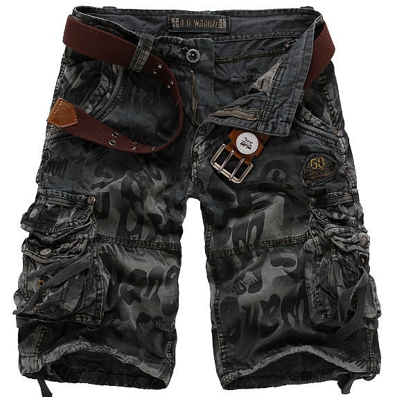 Multi-pocket baggy camouflage shorts